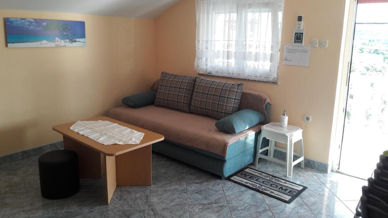 Apartment Ana 格基卡琳 外观 照片